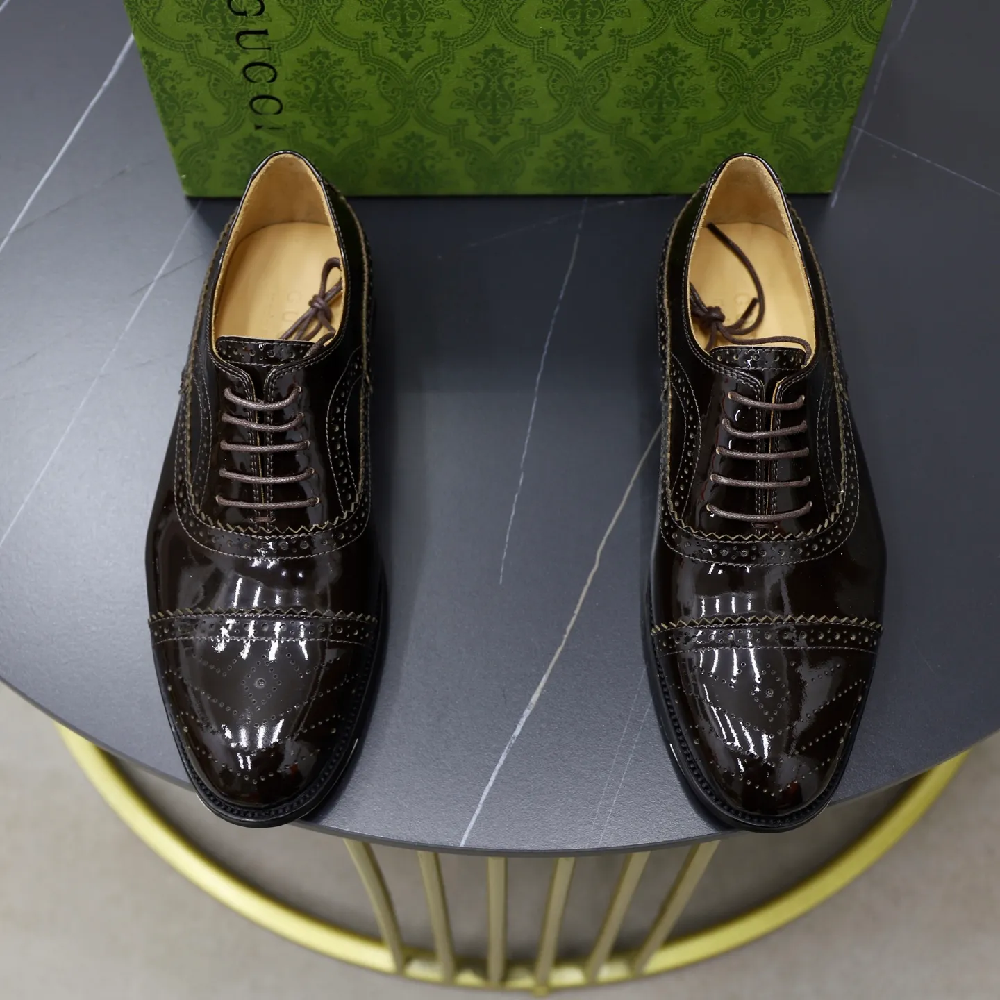 Men's shoes 💰660💰🙅‍♂️🙅‍♂️🙅‍♂️Niuli Brand: Gucci GuCCI Standard code: Men's code 39-44 (45 can be customized) Grade: Same style as the official website Original quality Material: Original cowhide surface Comfortable cowhide lining Original outsole Style category: Men's fashionable casual leather shoes Distinguished big-name luxury elements, top luxury Color: actual picture color